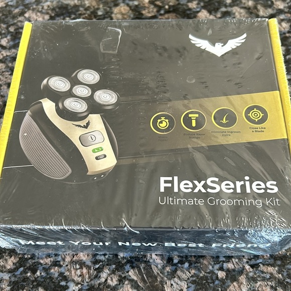 FLEX SERIES ULTIMATE GROOMING KIT FREEDOM GROOMING NWT - Picture 2 of 3